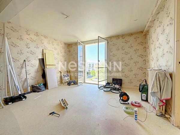 REIMS - QUARTIER EUROPE - APPARTEMENT TYPE 3 A RENOVER