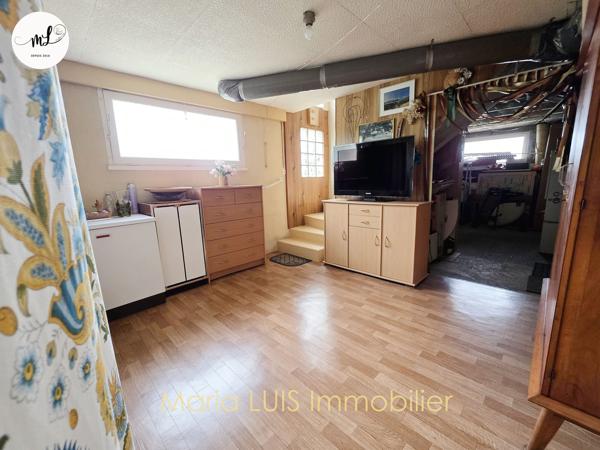 Maison traditionnelle 3 chambres avec 187 m² de surface utile et jardin sans vis-à-vis