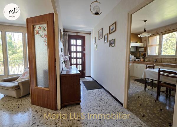 Maison traditionnelle 3 chambres avec 187 m² de surface utile et jardin sans vis-à-vis