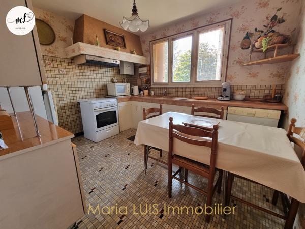 Maison traditionnelle 3 chambres avec 187 m² de surface utile et jardin sans vis-à-vis