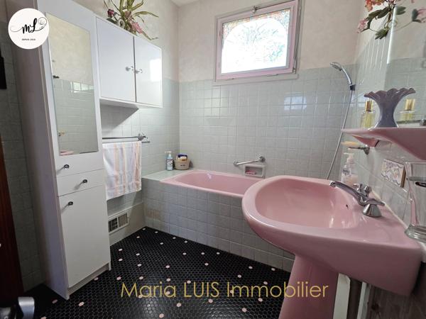 Maison traditionnelle 3 chambres avec 187 m² de surface utile et jardin sans vis-à-vis