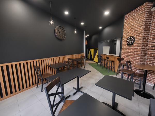Fonds De Commerce
        
        - 172 m² 59 000 € *