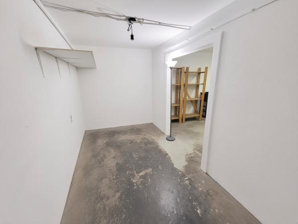 Fonds De Commerce
        
        - 172 m² 59 000 € *