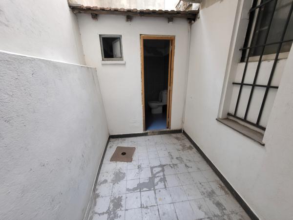 Fonds De Commerce
        
        - 172 m² 59 000 € *