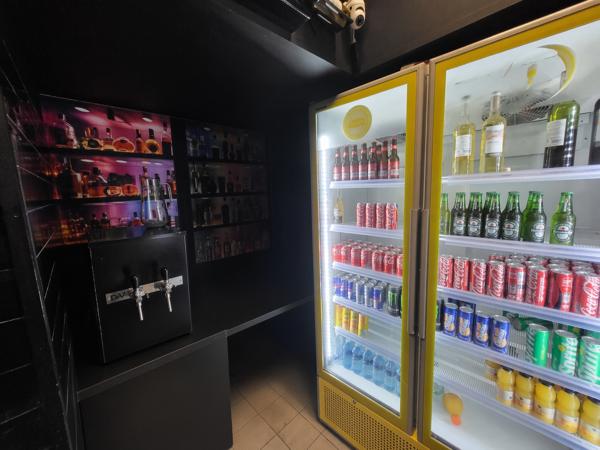 Fonds De Commerce
        
        - 172 m² 59 000 € *