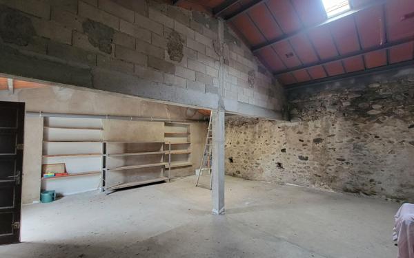 Maison à vendre    1 pièce •  Prades