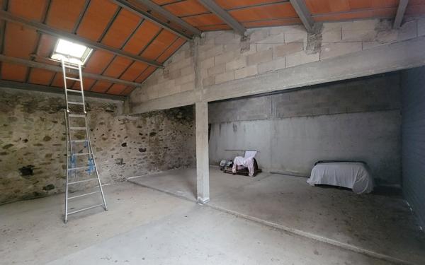 Maison à vendre    1 pièce •  Prades