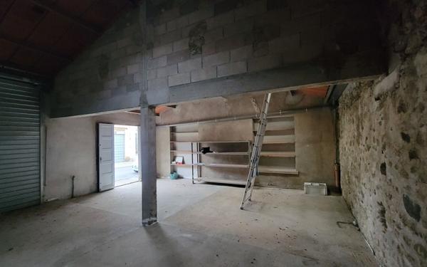 Maison à vendre    1 pièce •  Prades