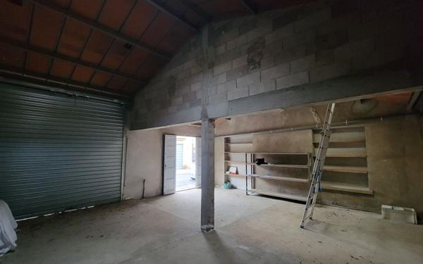 Maison à vendre    1 pièce •  Prades