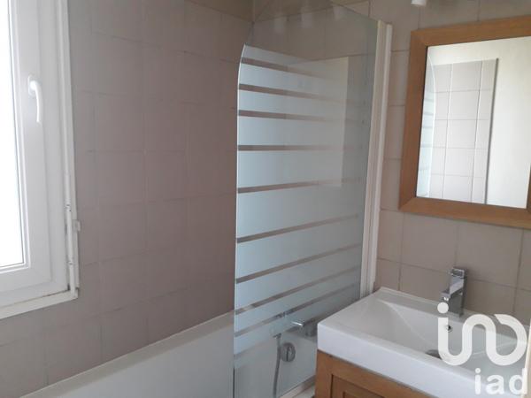 Appartement 3 pièces de 55 m² à Bonsecours (76240)