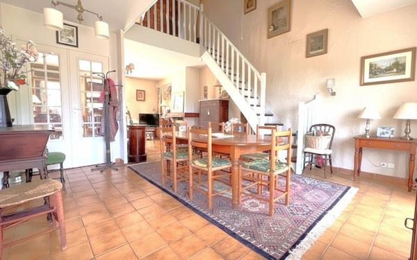 Maison à vendre    5 pièces • 120 m2 Mennecy