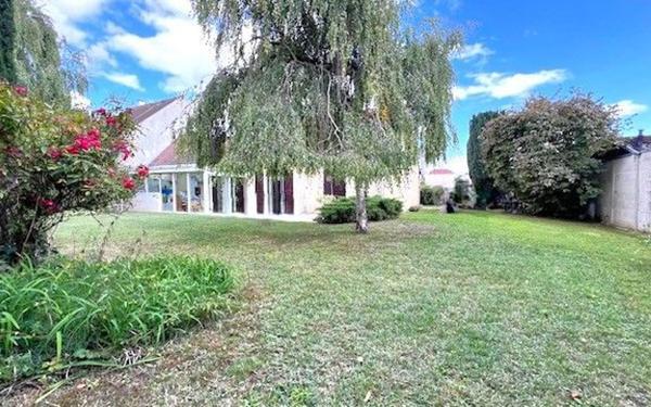 Maison à vendre    5 pièces • 120 m2 Mennecy