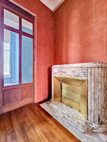 charmant F4 _ moulures _ cheminées _ grand espace de vie _ terrasse