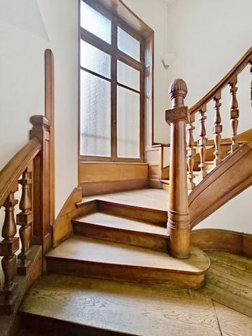 charmant F4 _ moulures _ cheminées _ grand espace de vie _ terrasse