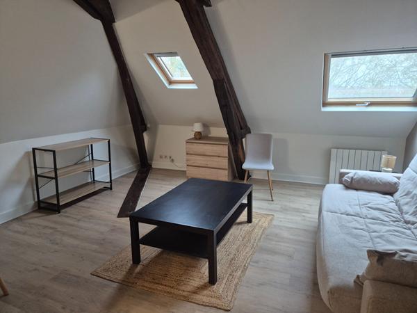 studio 19 m2 HYPERCENTRE TOUTES CHARGES COMPRISES