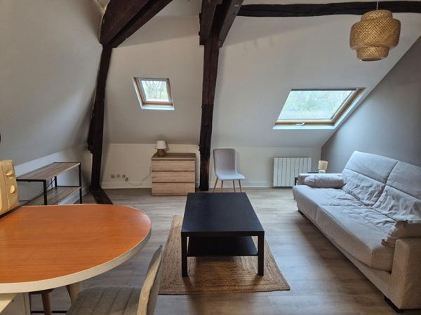 studio 19 m2 HYPERCENTRE TOUTES CHARGES COMPRISES