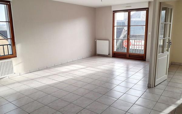 Appartement à louer    3 pièces •  Mamers