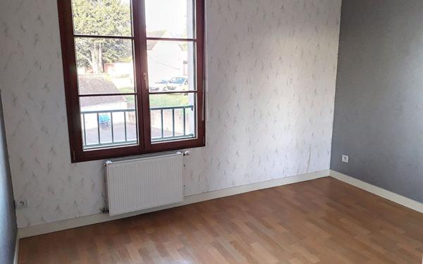 Appartement à louer    3 pièces •  Mamers