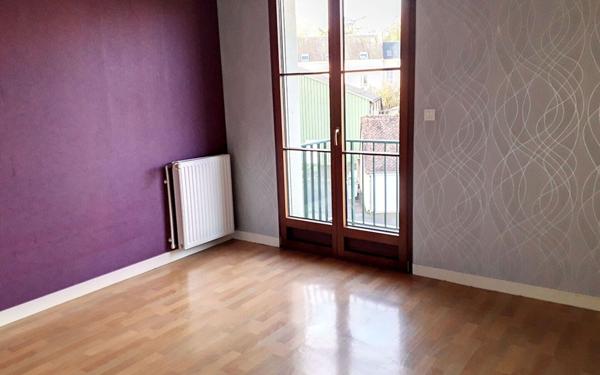 Appartement à louer    3 pièces •  Mamers