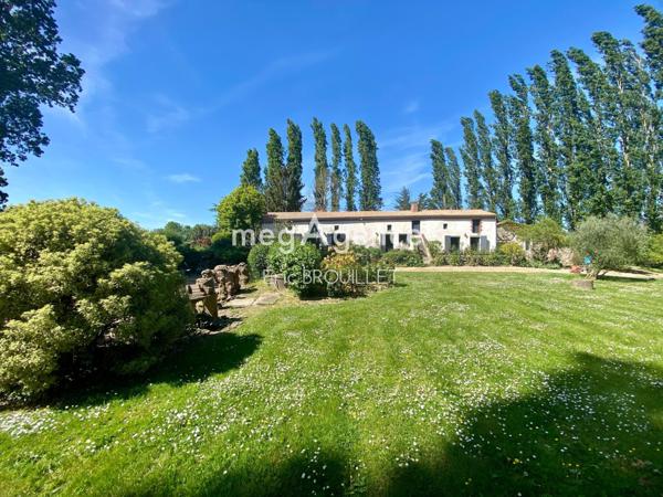 Maison à SAINT-FLORENT-LE-VIEIL, 49410 - 7 pièces 217m²