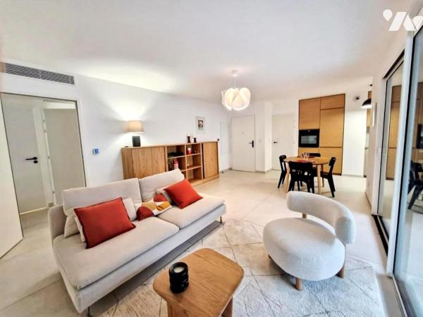 Appartement T4 avec terrasse + parking double 