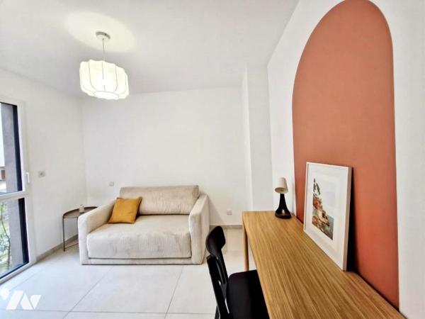 Appartement T4 avec terrasse + parking double 