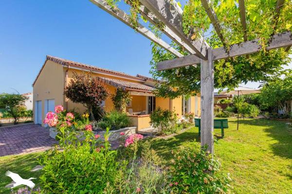 Maison à vendre 365 680 € L'Isle-Jourdain 4 p 100 m² DPE C