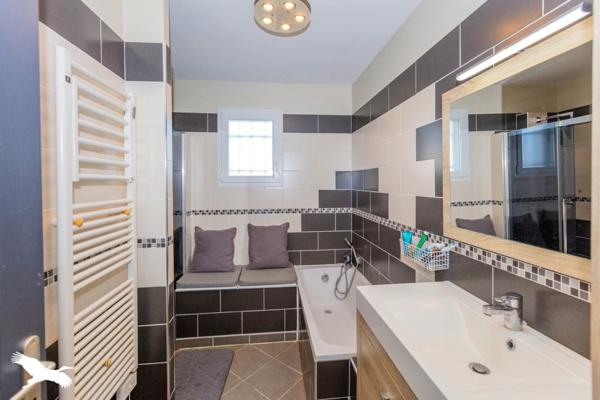 Maison à vendre 365 680 € L'Isle-Jourdain 4 p 100 m² DPE C
