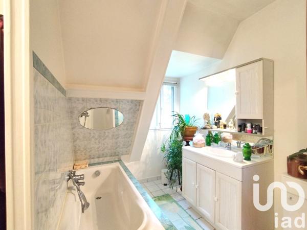 Maison traditionnelle 5 pièces de 220 m² à Orival (76500)