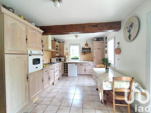 Maison traditionnelle 5 pièces de 220 m² à Orival (76500)