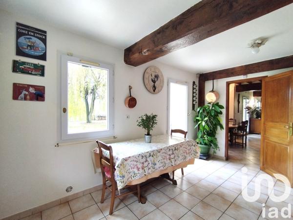 Maison traditionnelle 5 pièces de 220 m² à Orival (76500)