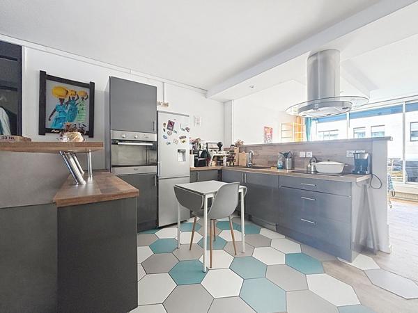 Location appartement La Roche Sur Yon : 850 € - AJP Immobilier La Roche-sur-Yon