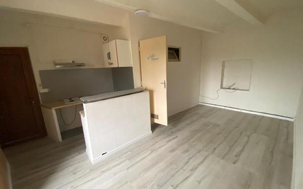 Appartement à louer    2 pièces •  Saint-Julien-de-Cassagnas