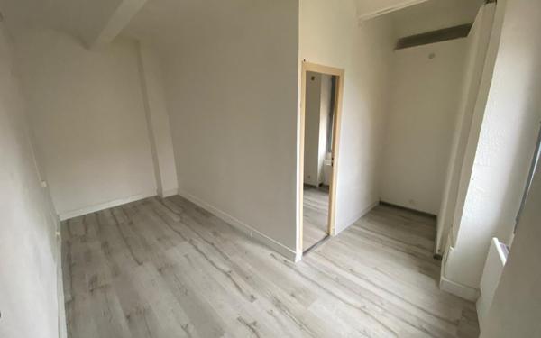 Appartement à louer    2 pièces •  Saint-Julien-de-Cassagnas