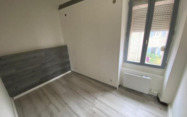 Appartement à louer    2 pièces •  Saint-Julien-de-Cassagnas