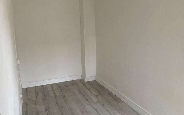 Appartement à louer    2 pièces •  Saint-Julien-de-Cassagnas