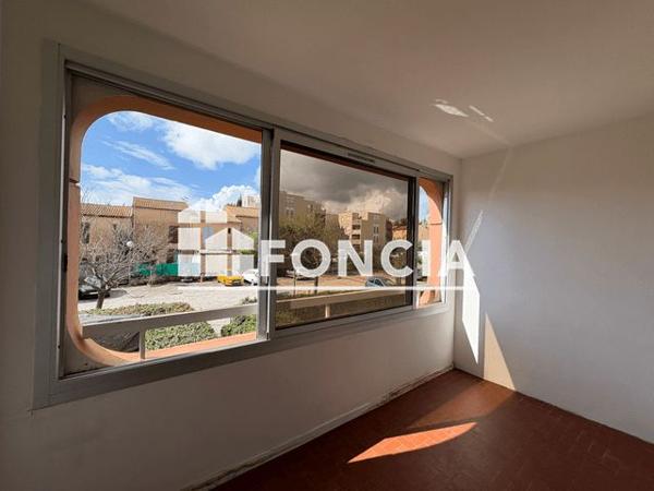 Location Studio 30.25 m² - LES TAMARIS 21 Hyeres 83400