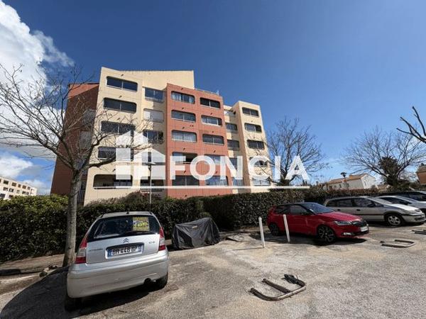 Location Studio 30.25 m² - LES TAMARIS 21 Hyeres 83400