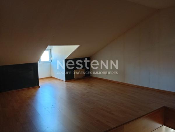 REVIGNY-SUR-ORNAIN maison de ville de 92 m² de type F4 avec cour et cave.