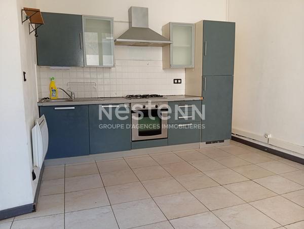 REVIGNY-SUR-ORNAIN maison de ville de 92 m² de type F4 avec cour et cave.
