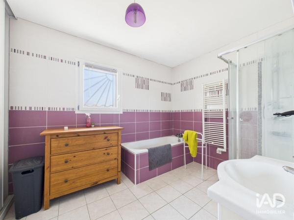 Maison à vendre 4 pièces 174 m² Noyant-de-Touraine