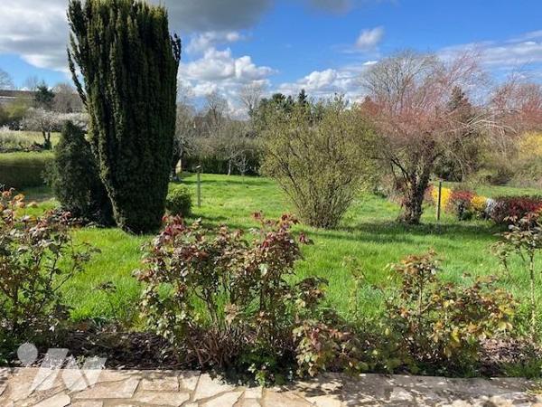 Maison de plain-pied CERILLY 03350