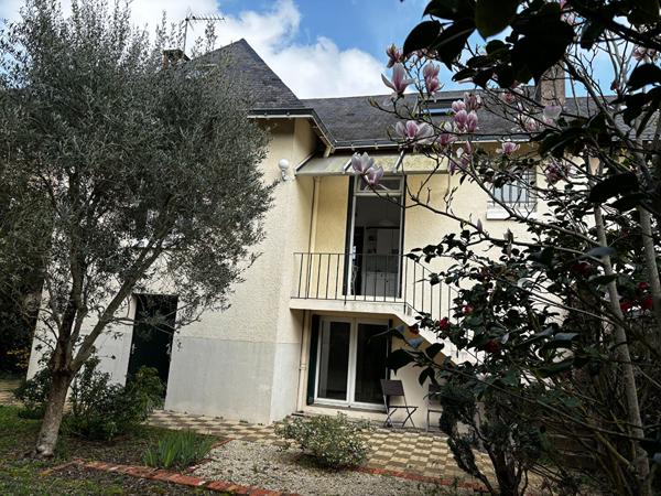 MAISON 7 PIECES ROND-POINT DE PARIS - BD DES POILUS , Nantes MAISON 7 PIECES ROND-POINT DE PARIS - BD DES POILUS , Nantes