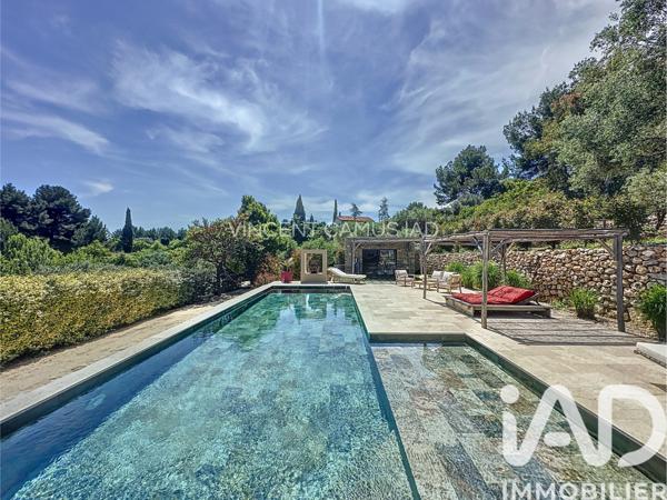 Maison à vendre 7 pièces 221 m² Sanary-sur-Mer