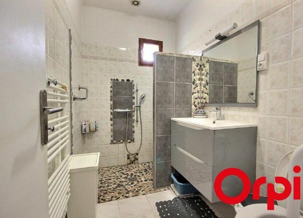 Maison à vendre    6 pièces •  Marseille 12