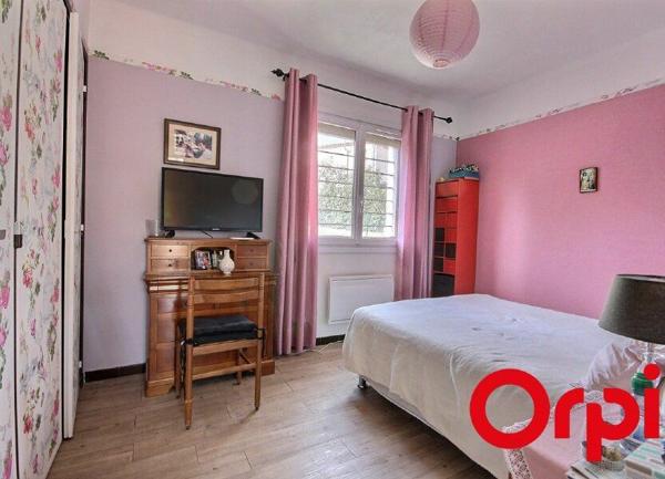 Maison à vendre    6 pièces •  Marseille 12