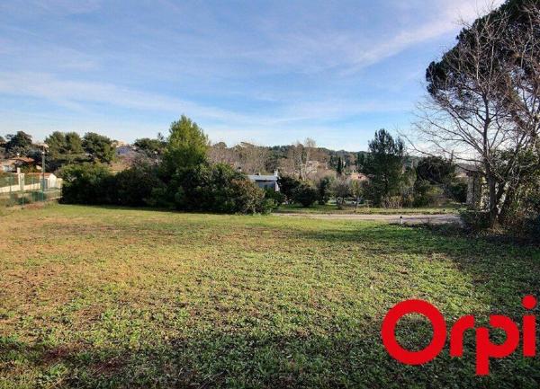 Maison à vendre    6 pièces •  Marseille 12