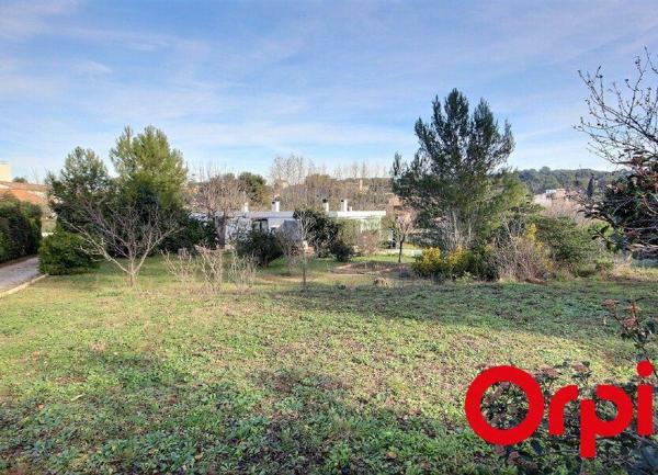 Maison à vendre    6 pièces •  Marseille 12