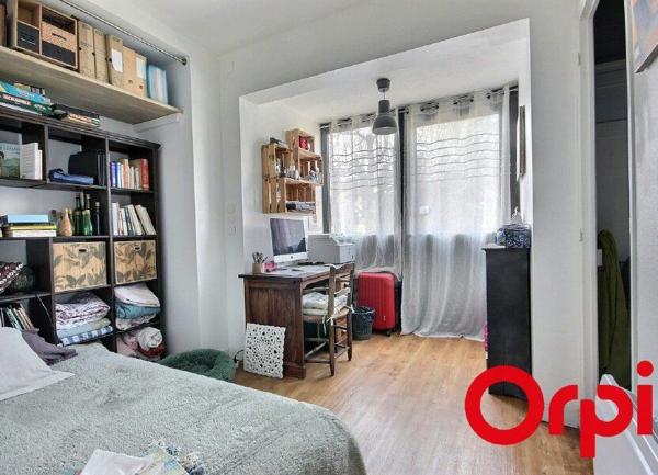 Maison à vendre    6 pièces •  Marseille 12