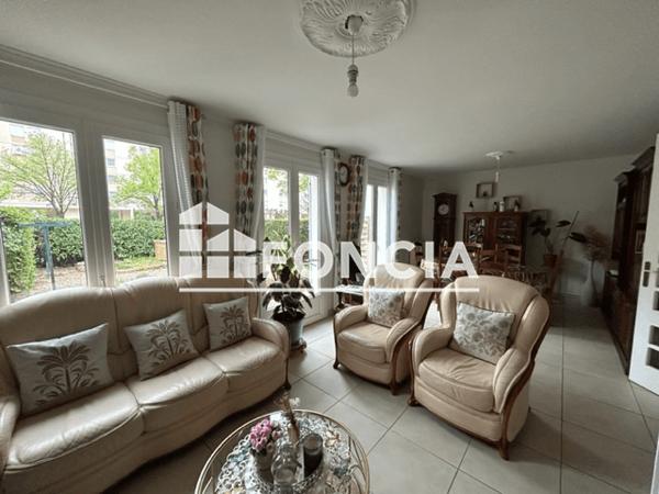 Location Maison 5 pièces 95.93 m² - 24 RUE DE TIFFAUGES Poitiers 86000
